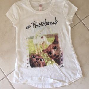 White shirt with cat and a unicorn